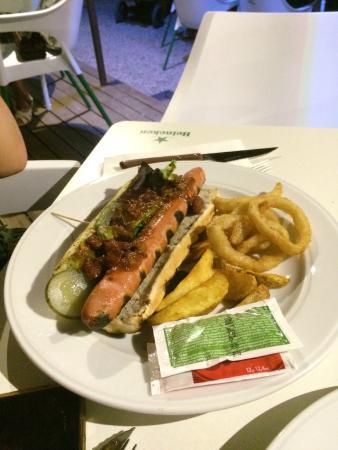 Recaredo Food and Cocktails